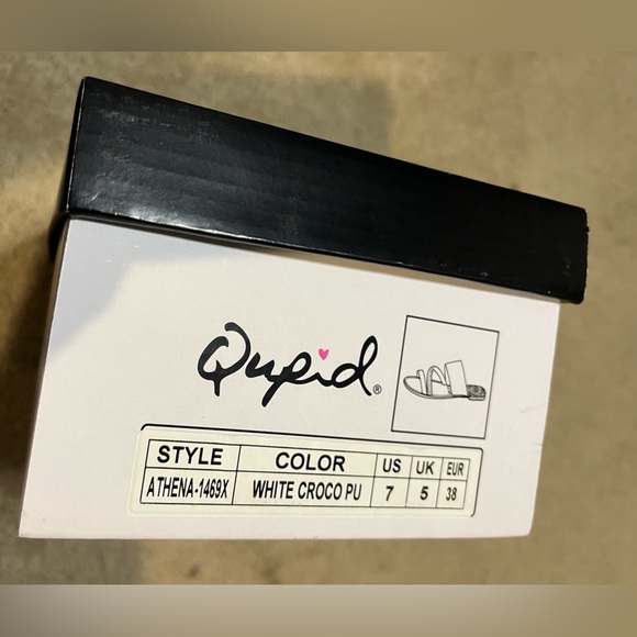 Qupid NEW Bling Low Platform Flat Metallic Crocodile 3 Banded Sandals Size 7 - Picture 11 of 11